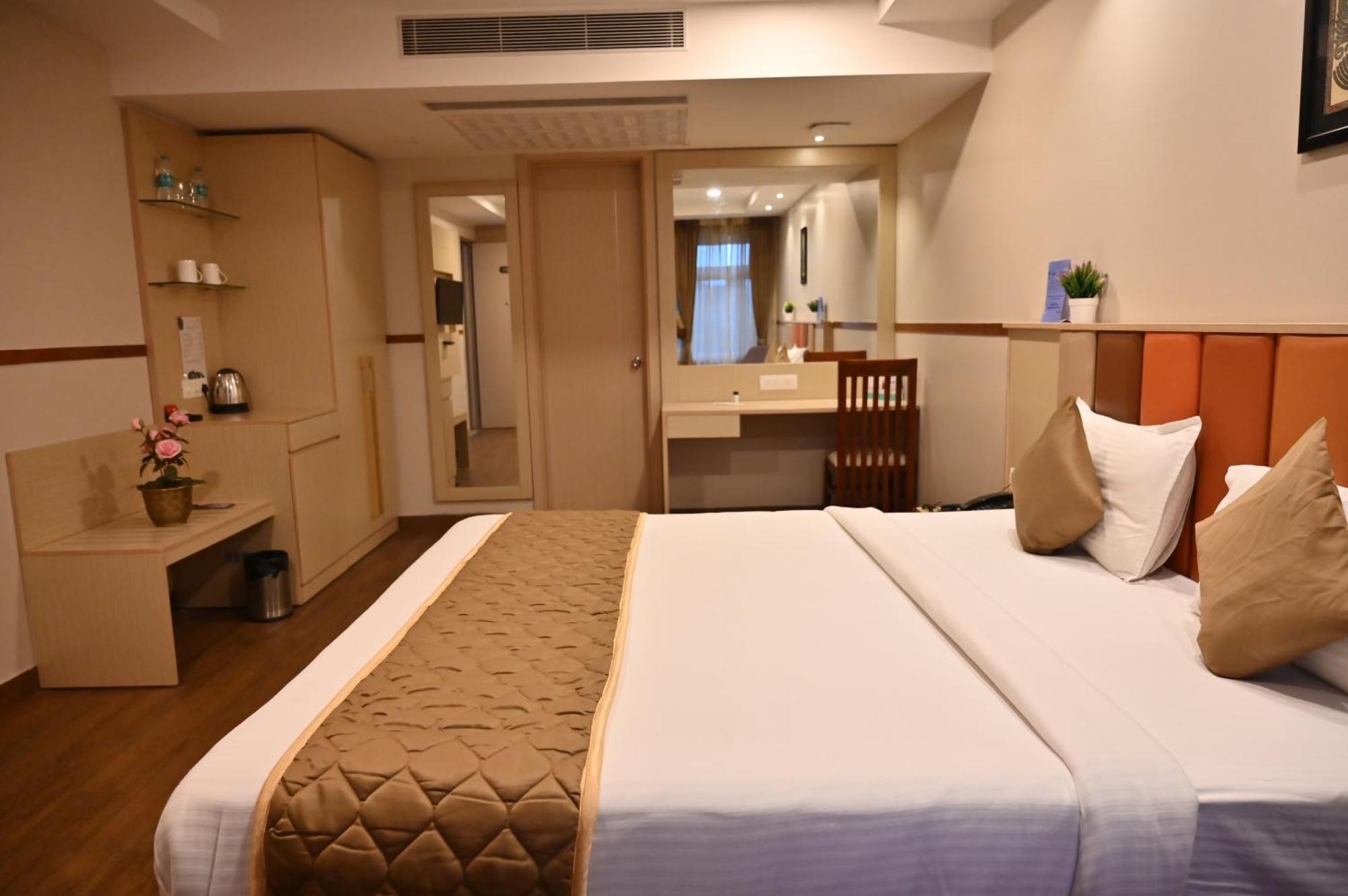 Soho Boutique Hotel Мисор Екстериор снимка