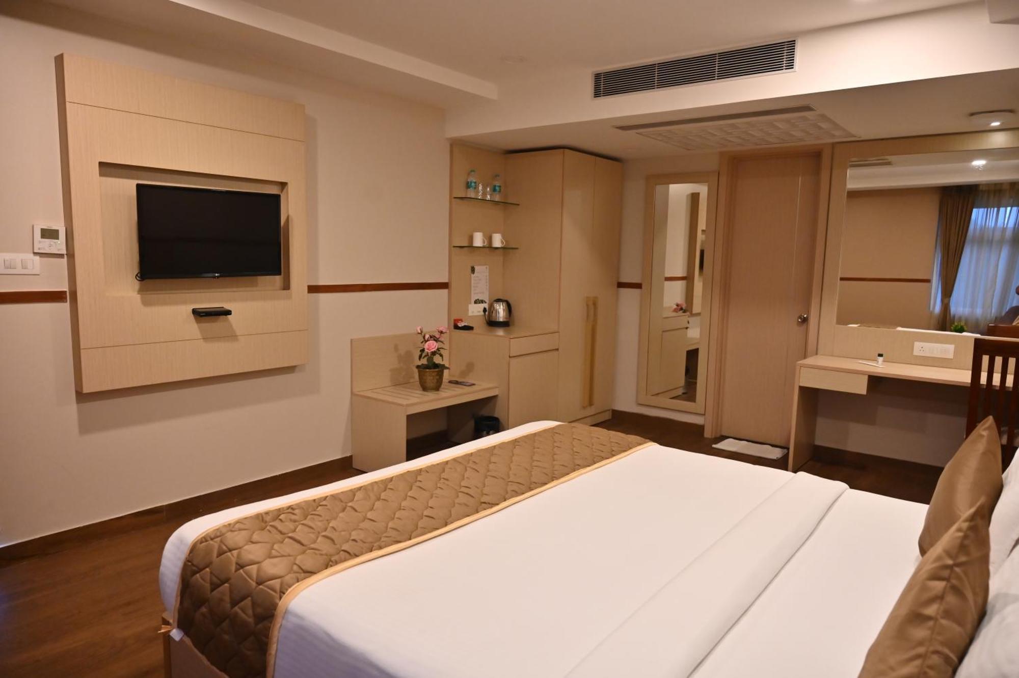 Soho Boutique Hotel Мисор Екстериор снимка